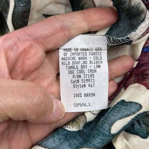 NWT Hilo Hattie Dress Hawaiian Size Small Scoop Neck Floral Monstera Muumuu - Picture 4 of 9